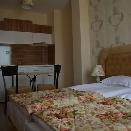 Hotel Avenue Słoneczny Brzeg