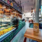 Avenue 2* Sluneční pobřeží