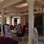 Avenue Sluneční pobřeží