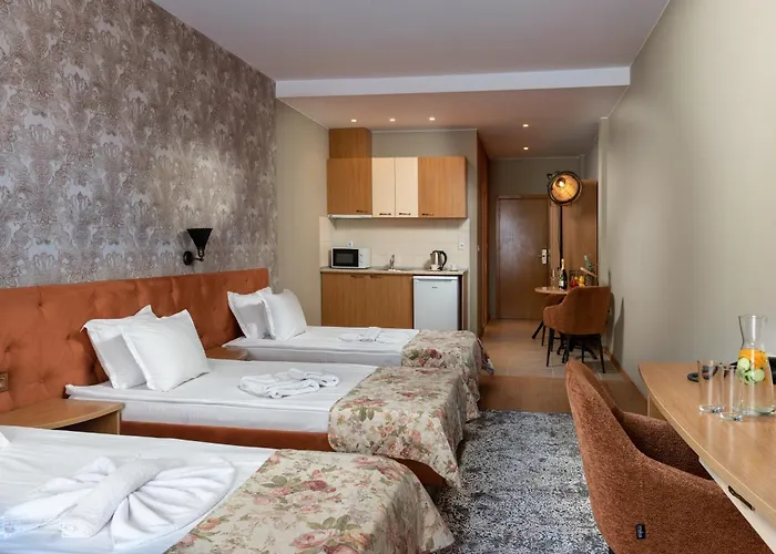 Avenue Hotel 2*