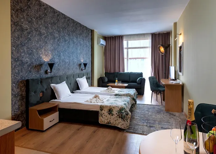 Hotel Avenue 2*