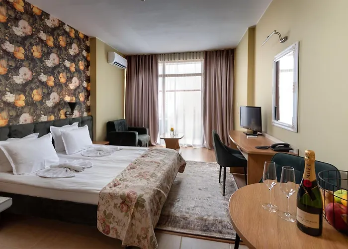 Avenue Sluneční pobřeží