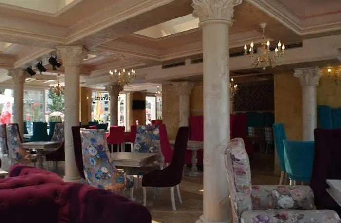 Avenue Sluneční pobřeží